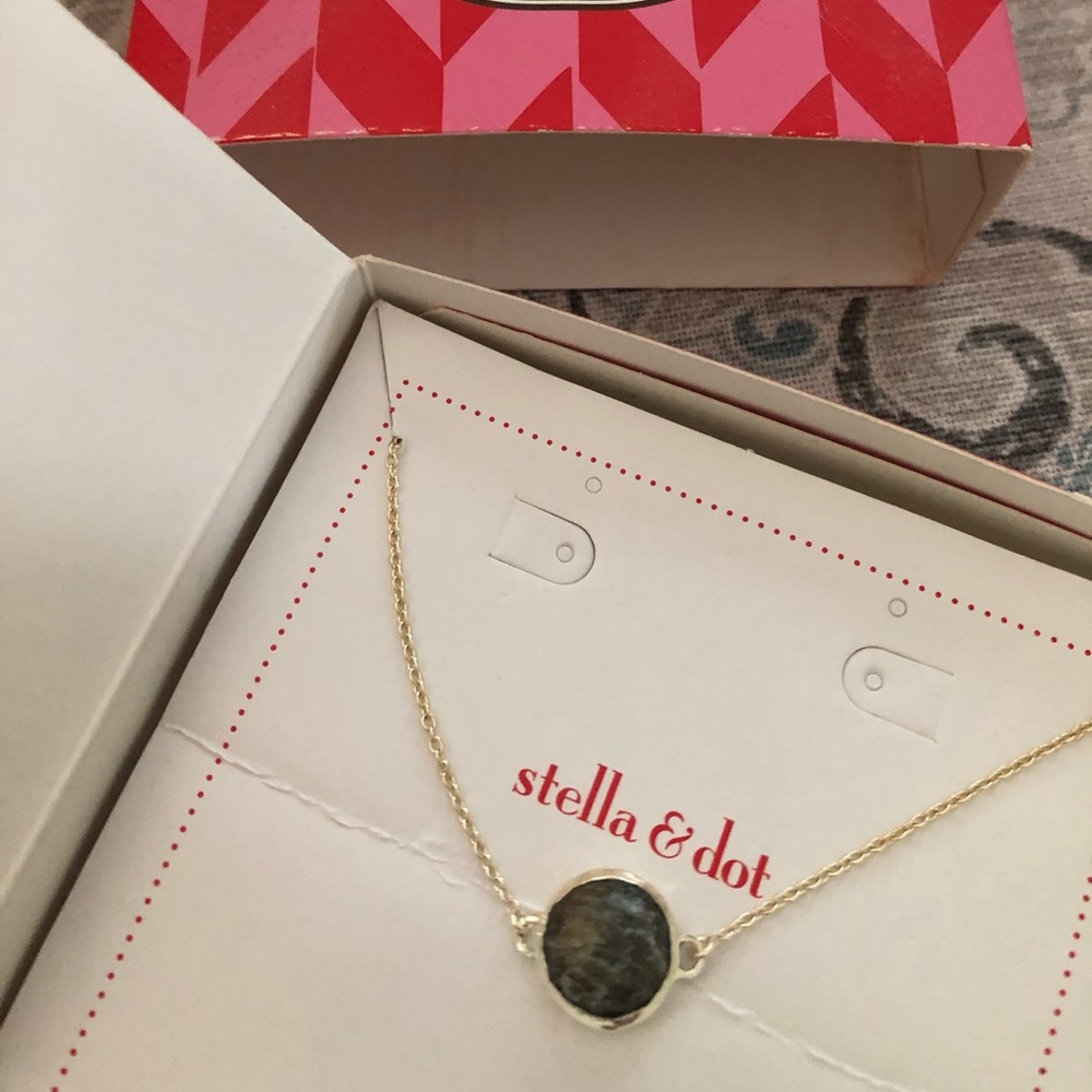 Stella & Dot Maya bracelet- Labradorite